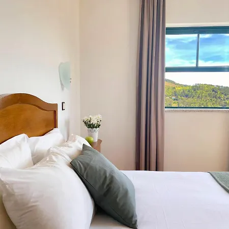 Vinhais Hotel Отель Виньяйш