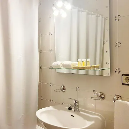 Vinhais Hotel 2* Виньяйш