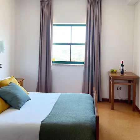 Vinhais Hotel Отель